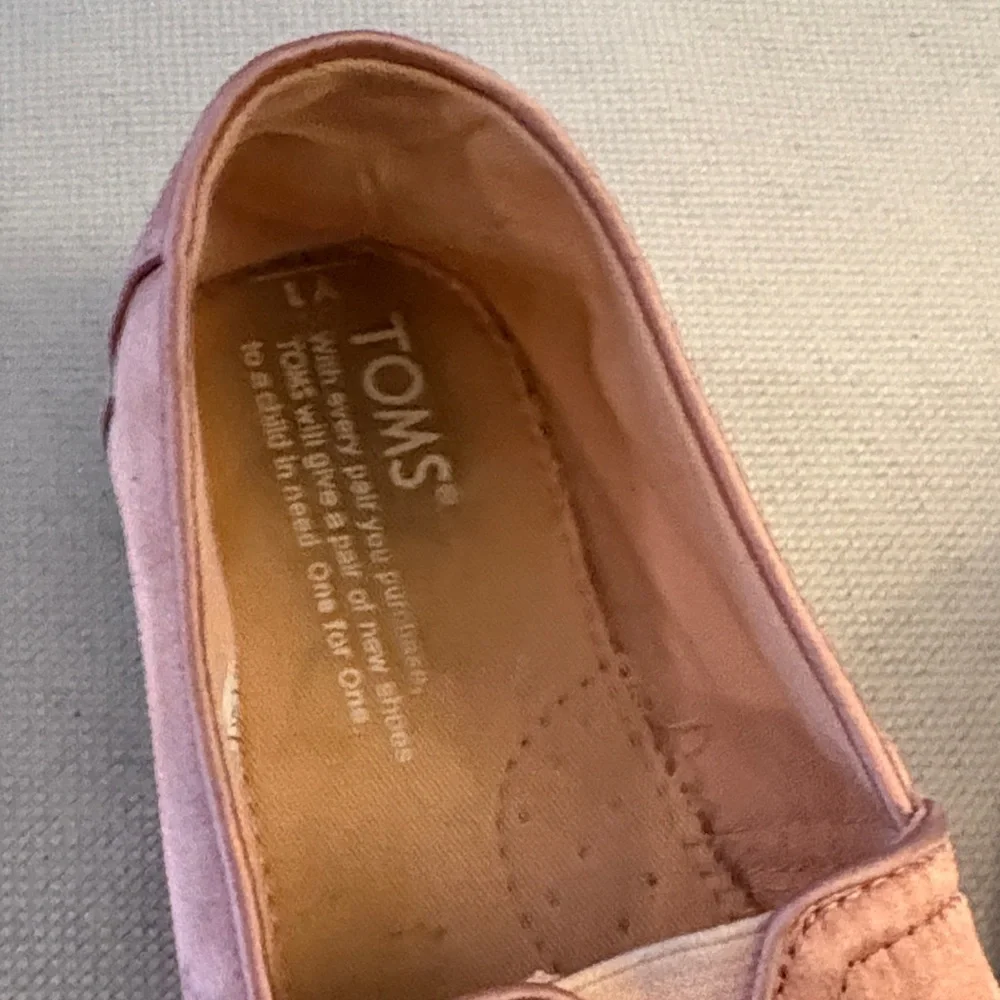 Toms Kids Slip-On Moccasins in Dusty Rose